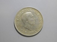 [833a.JPG]